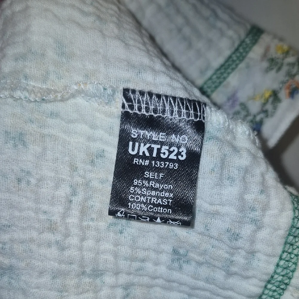 POL White Floral Embroidered Blouse - Picture 7 of 15